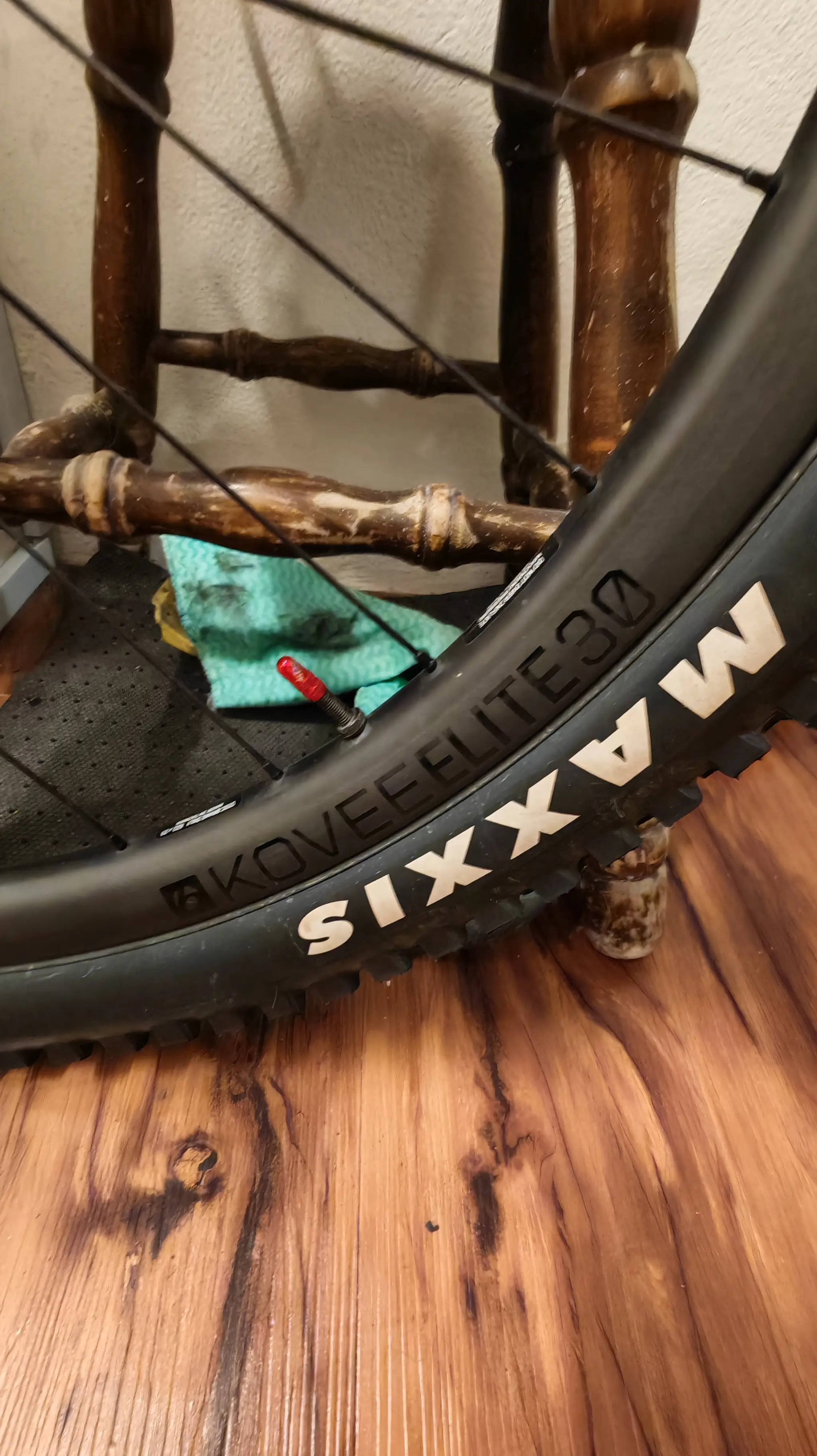Bontrager light carbon 29" rim