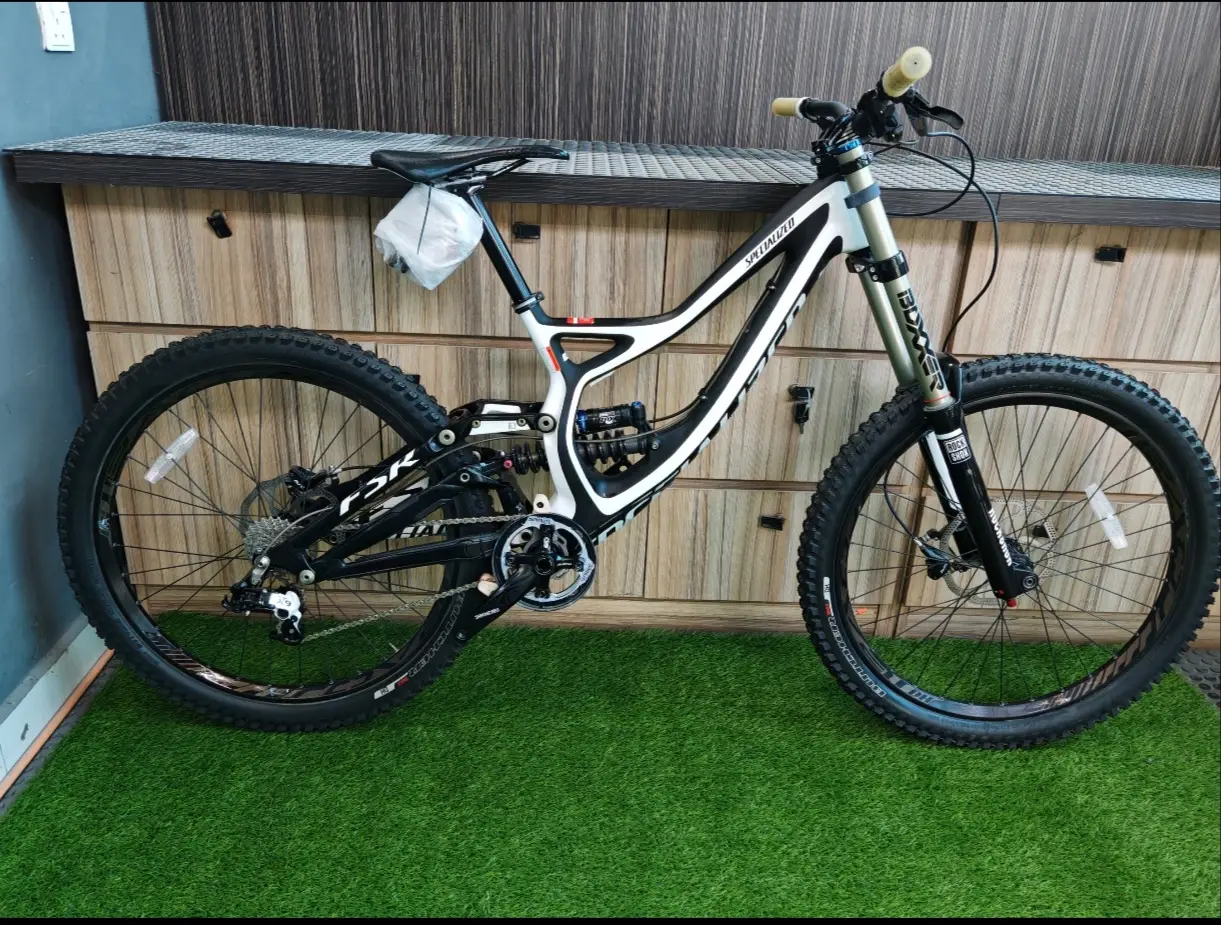 Specialized Demo 8 FSR (Brand New Old Stock !)