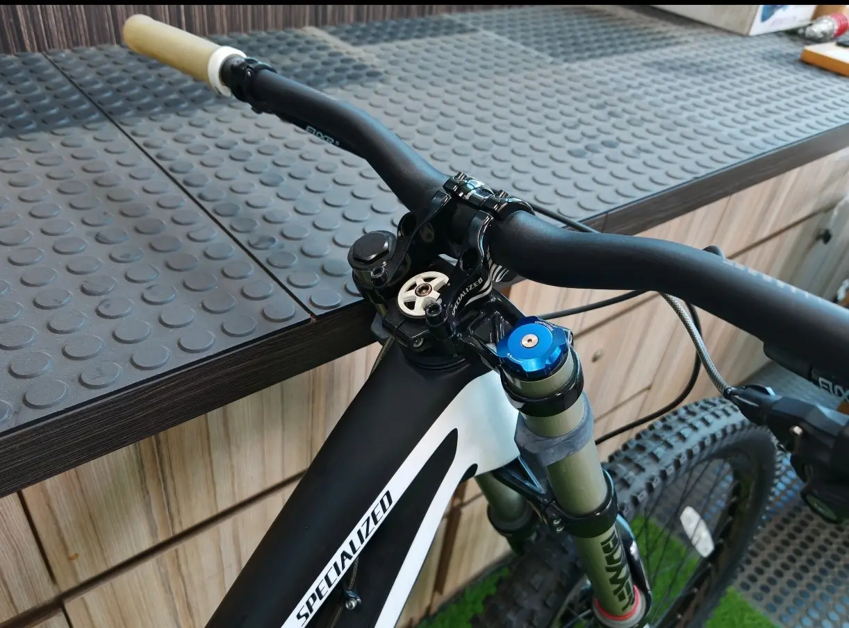 Specialized Demo 8 FSR (Brand New Old Stock !)