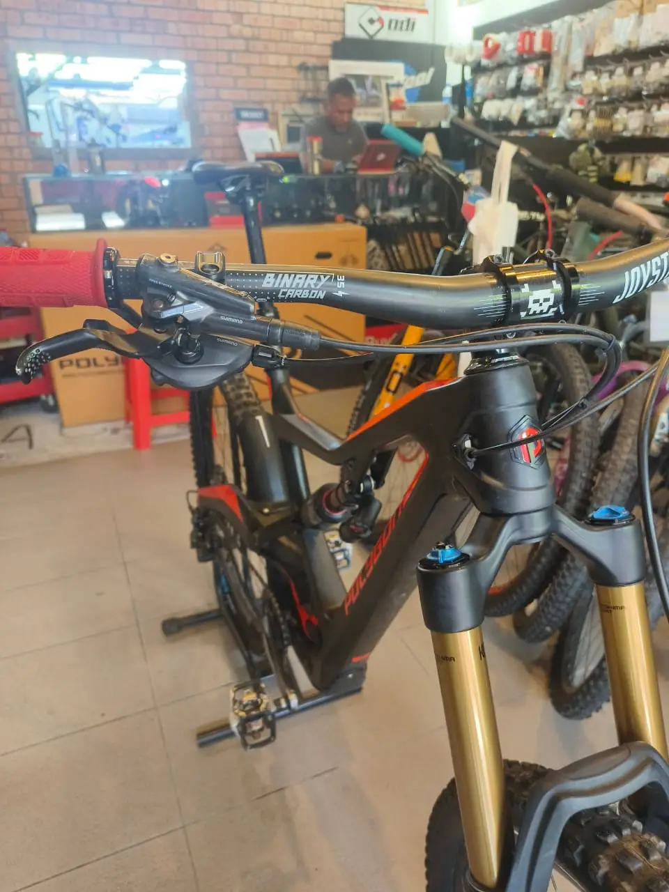 Polygon XQ1 27.5' Large