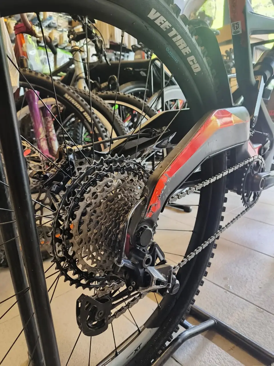 Polygon XQ1 27.5' Large