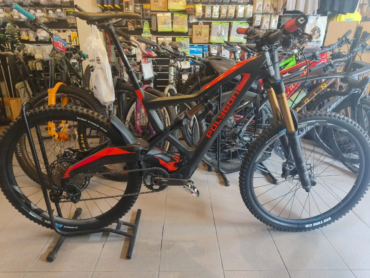 Polygon XQ1 27.5' Large
