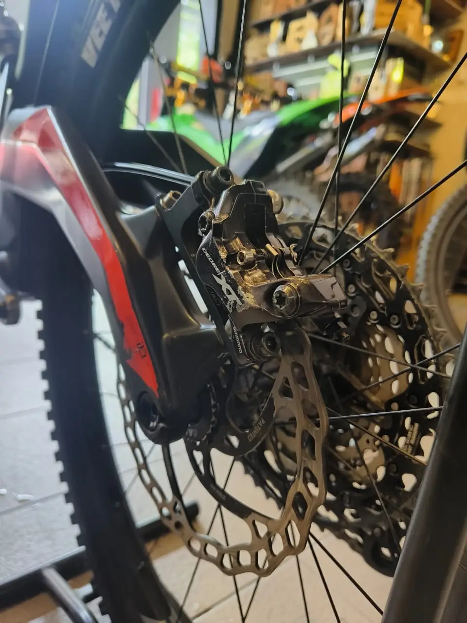 Polygon XQ1 27.5' Large