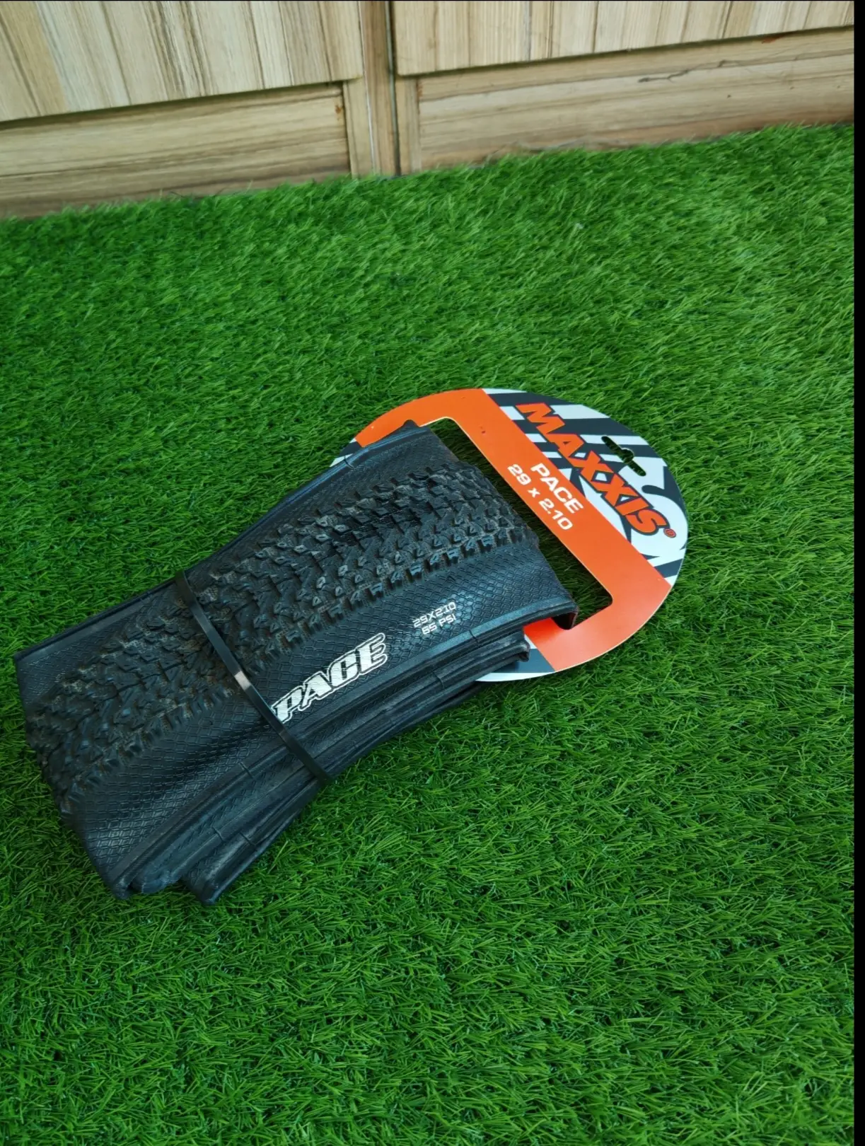 Maxxis Pace (29x2.1)  Brand New !!