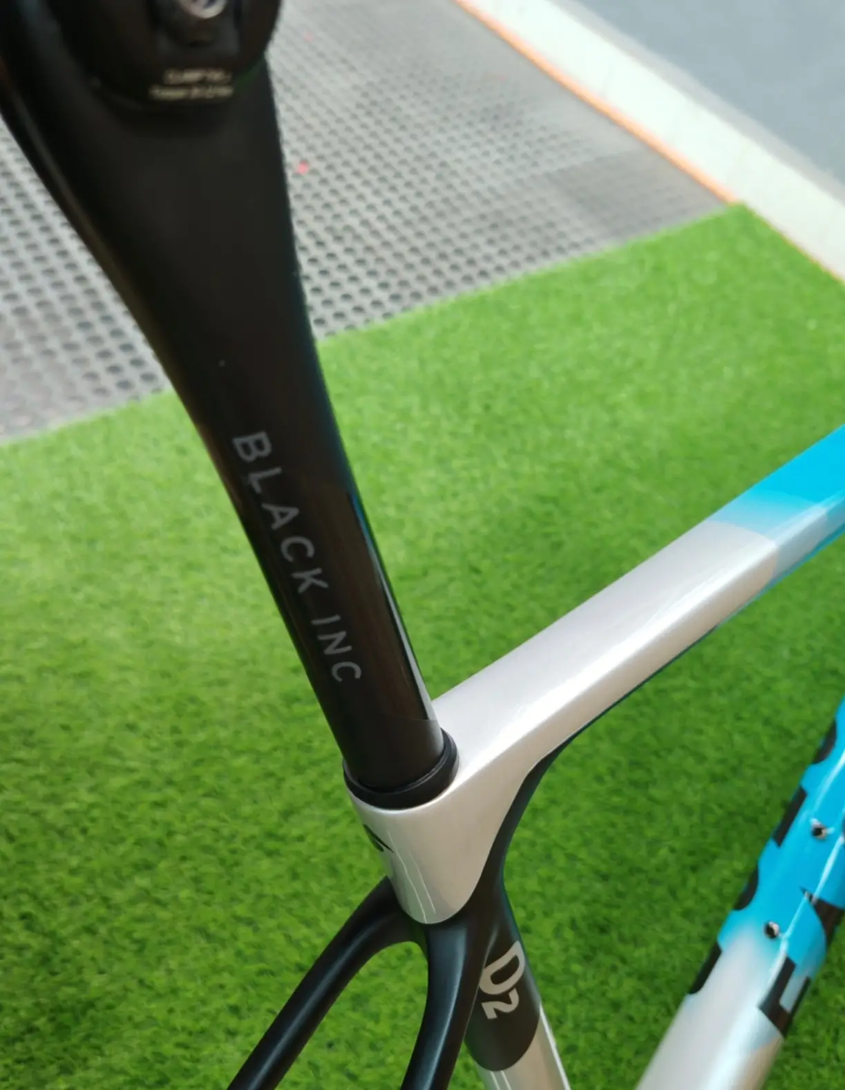 Factor O2D Frameset ONLY -Miami Blue- (52cm) Brand New (Demo Unit !!!)