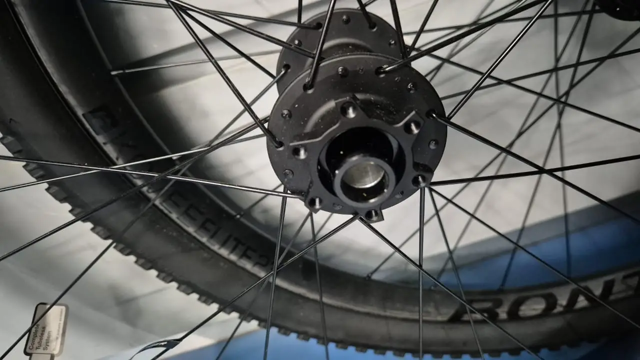 Bontrager Kovee Elite 23 TLR (29er) XDR (Brand New) Carbon Wheelset