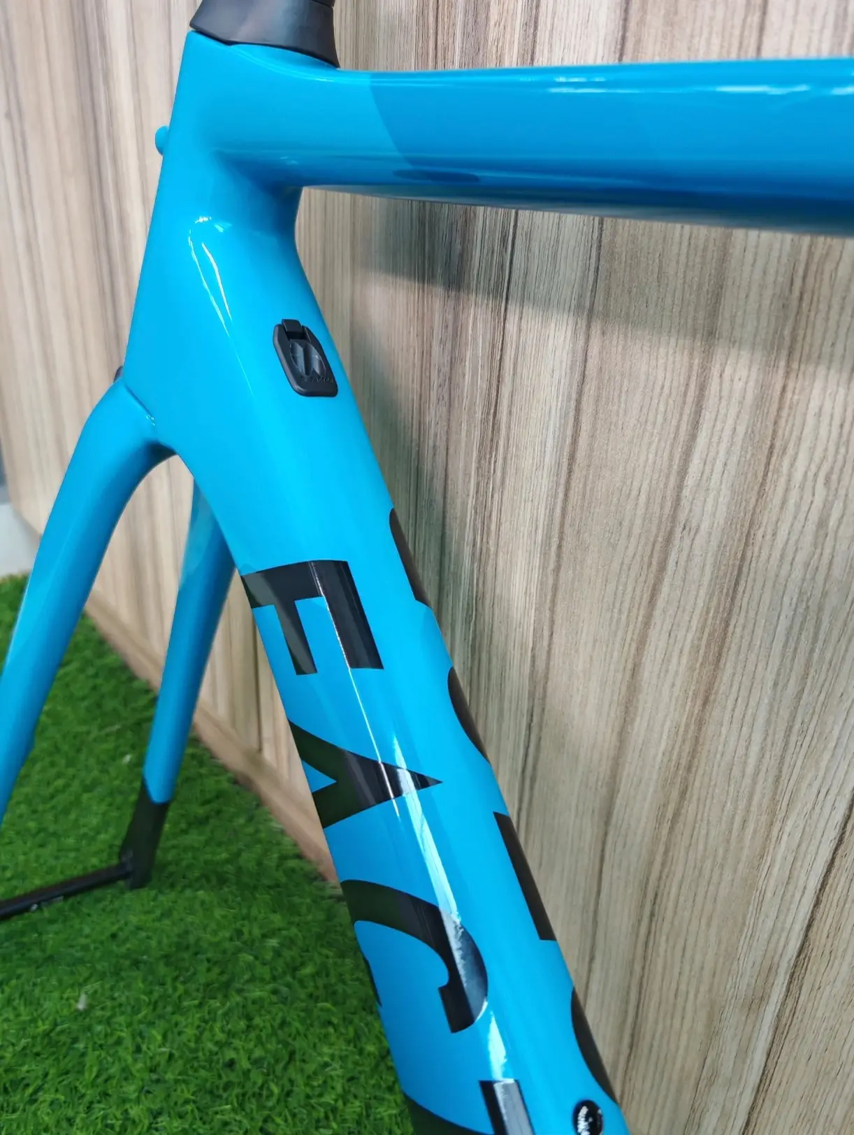 Factor O2D Frameset ONLY -Miami Blue- (52cm) Brand New !