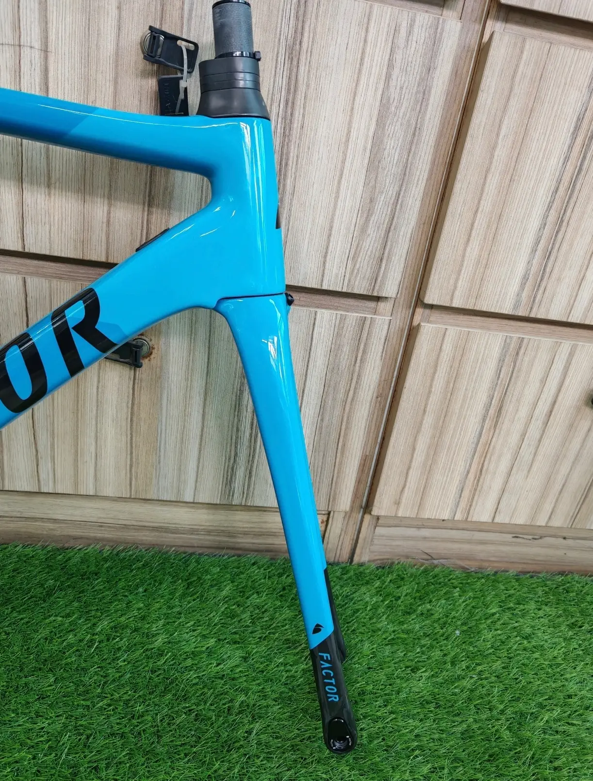 Factor O2D Frameset ONLY -Miami Blue- (52cm) Brand New !