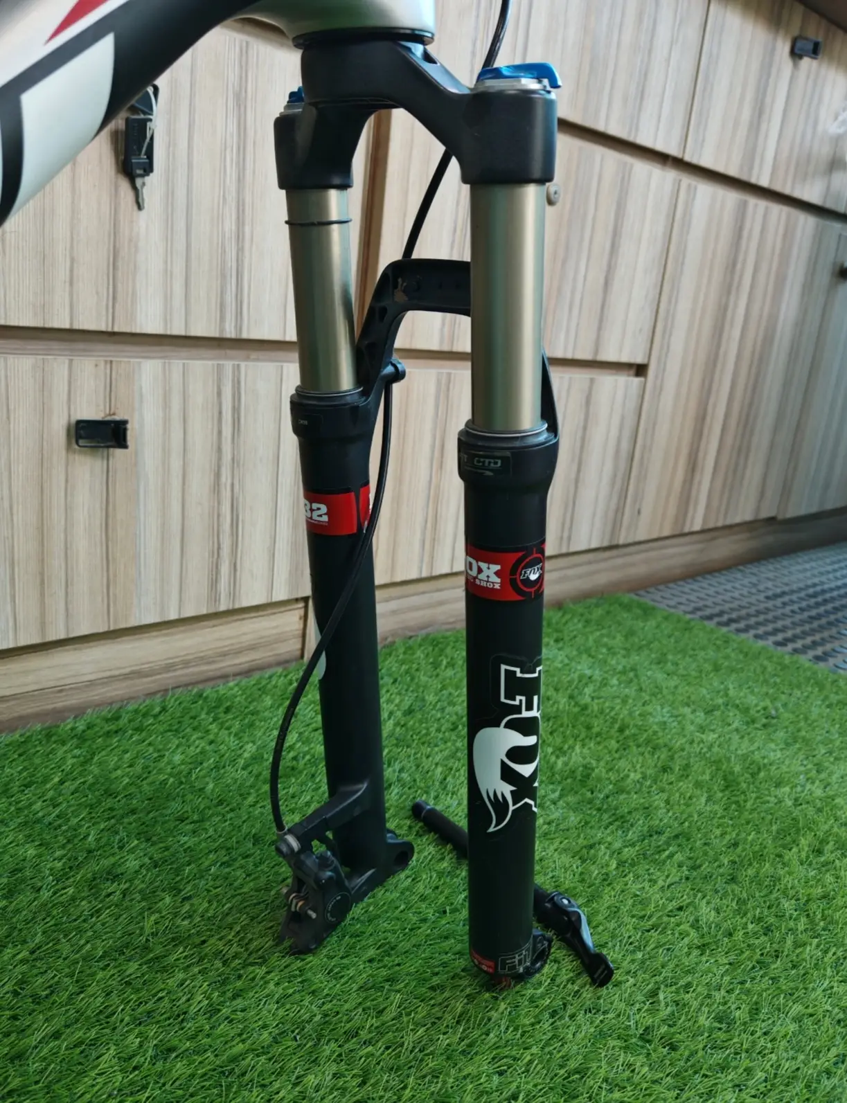 Fox Performance 32 Fit4 (29er) 100mm travel (Brand New !)