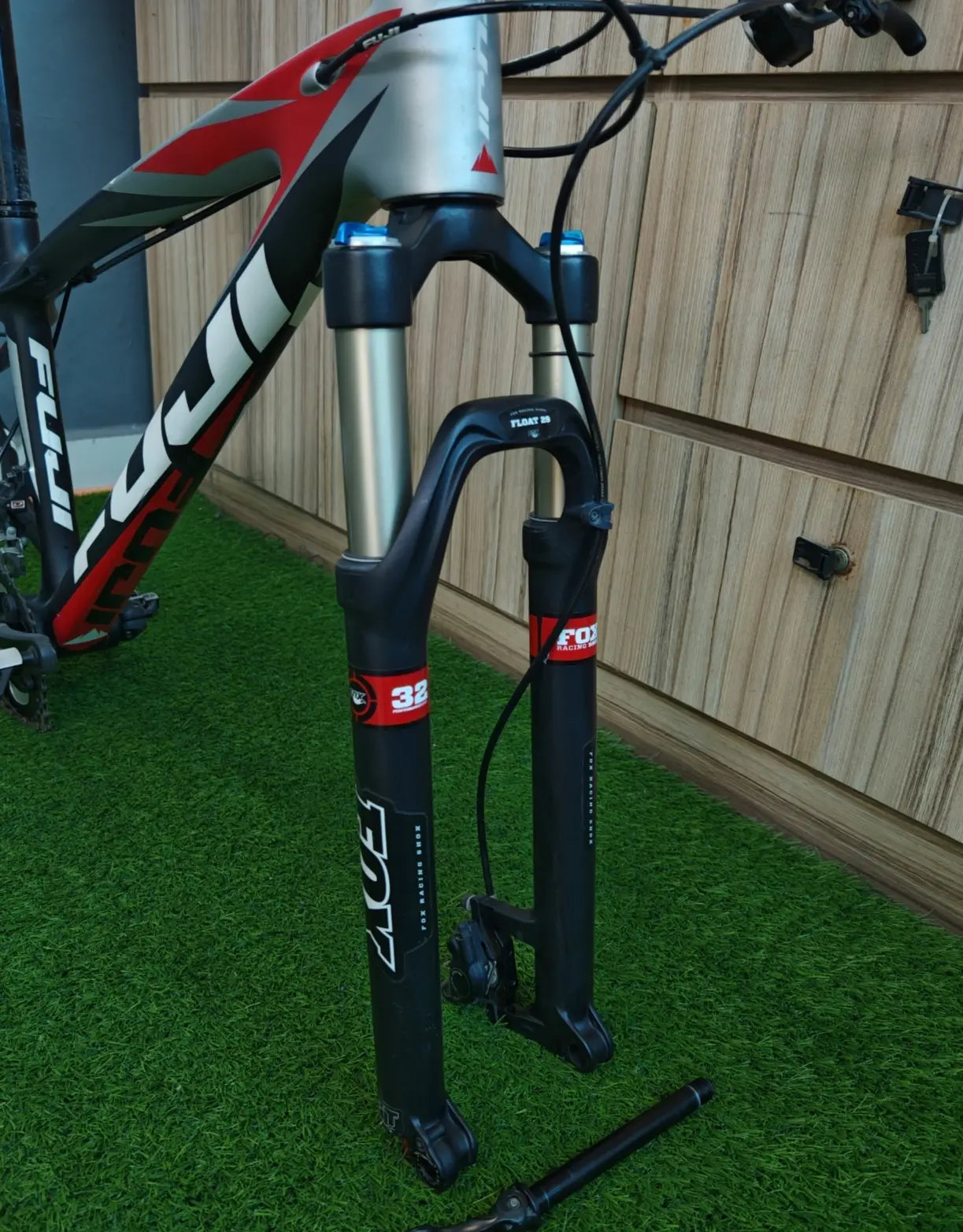 Fox Performance 32 Fit4 (29er) 100mm travel (Brand New !)