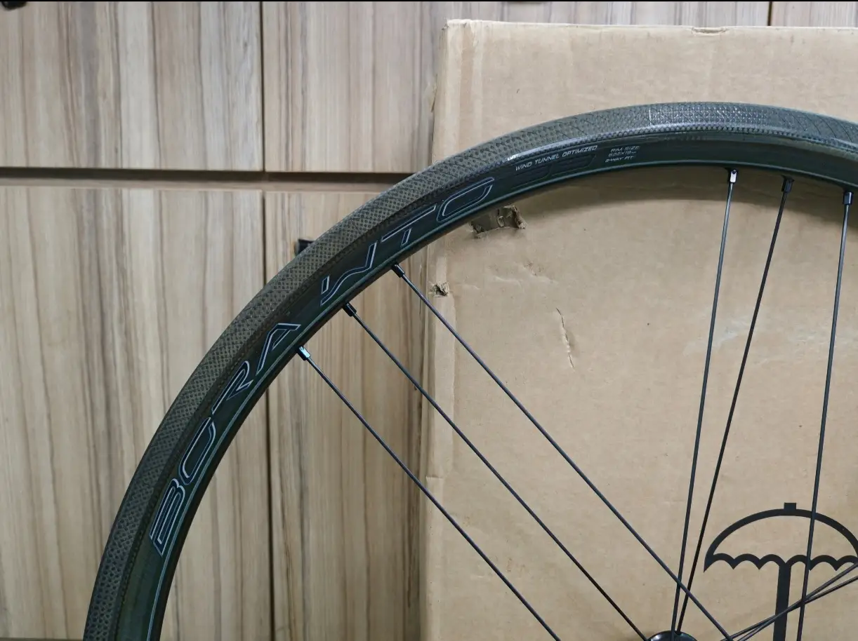 Campagnolo Bora WTO 33 -RimBrake- Clincher - Brand New!!!