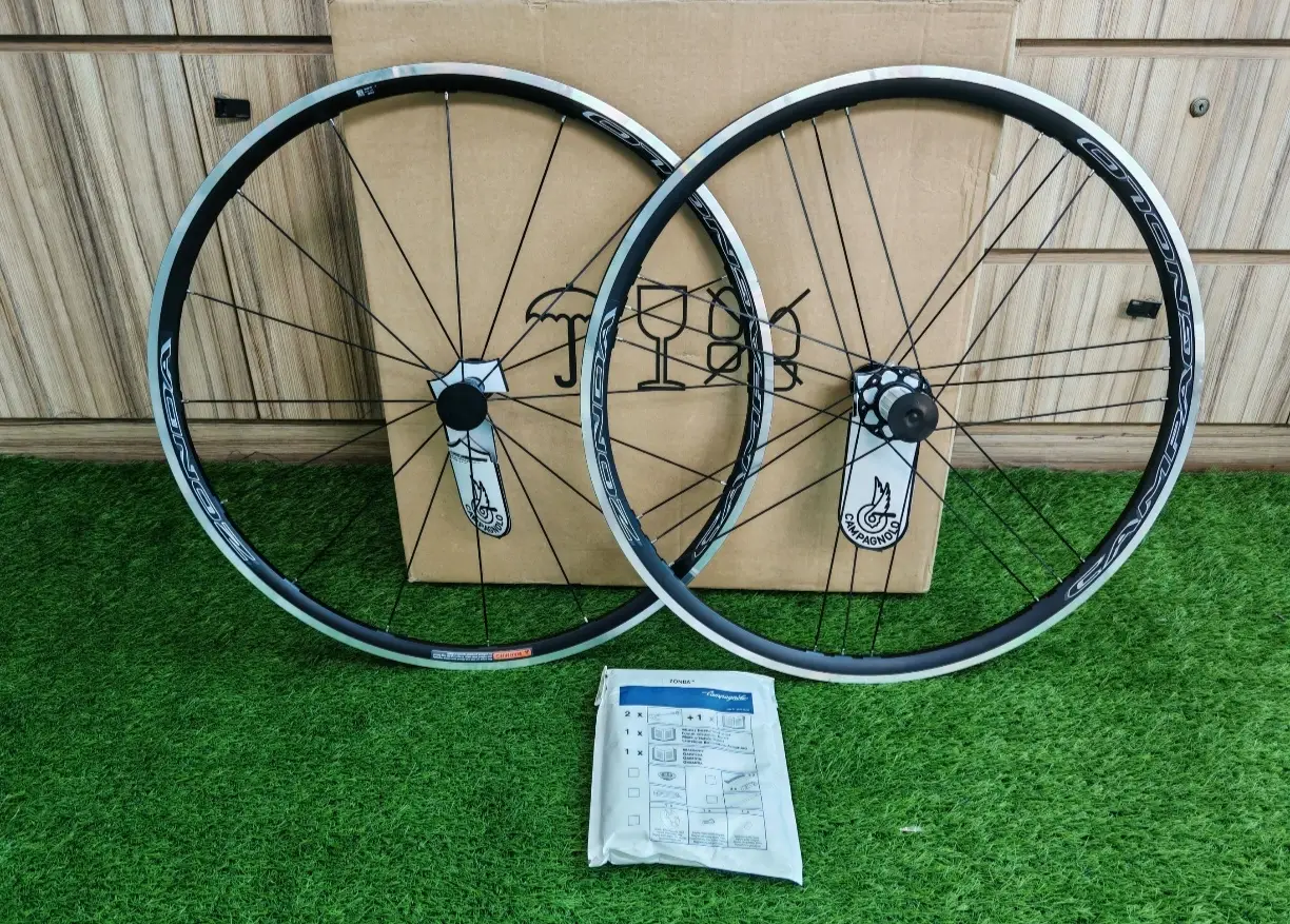 Campagnolo Zonda C17 (RimBrake; Clincher) Brand New !!!!