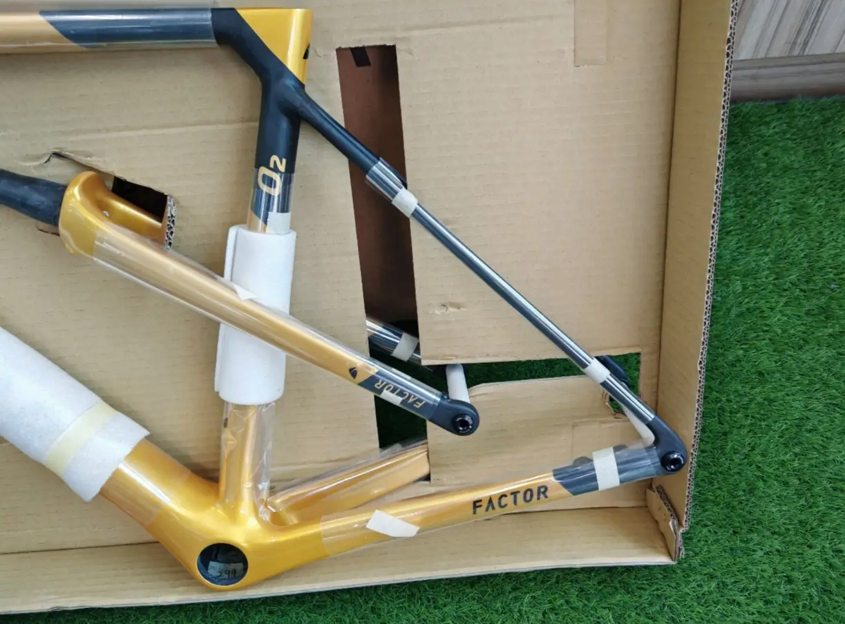 Factor O2D Frameset -Olympic Gold- (52cm) - (Brand New !!!)
