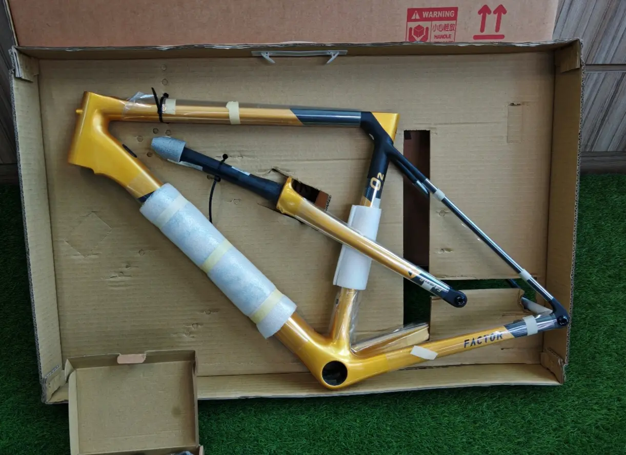 Factor O2D Frameset -Olympic Gold- (52cm) - (Brand New !!!)