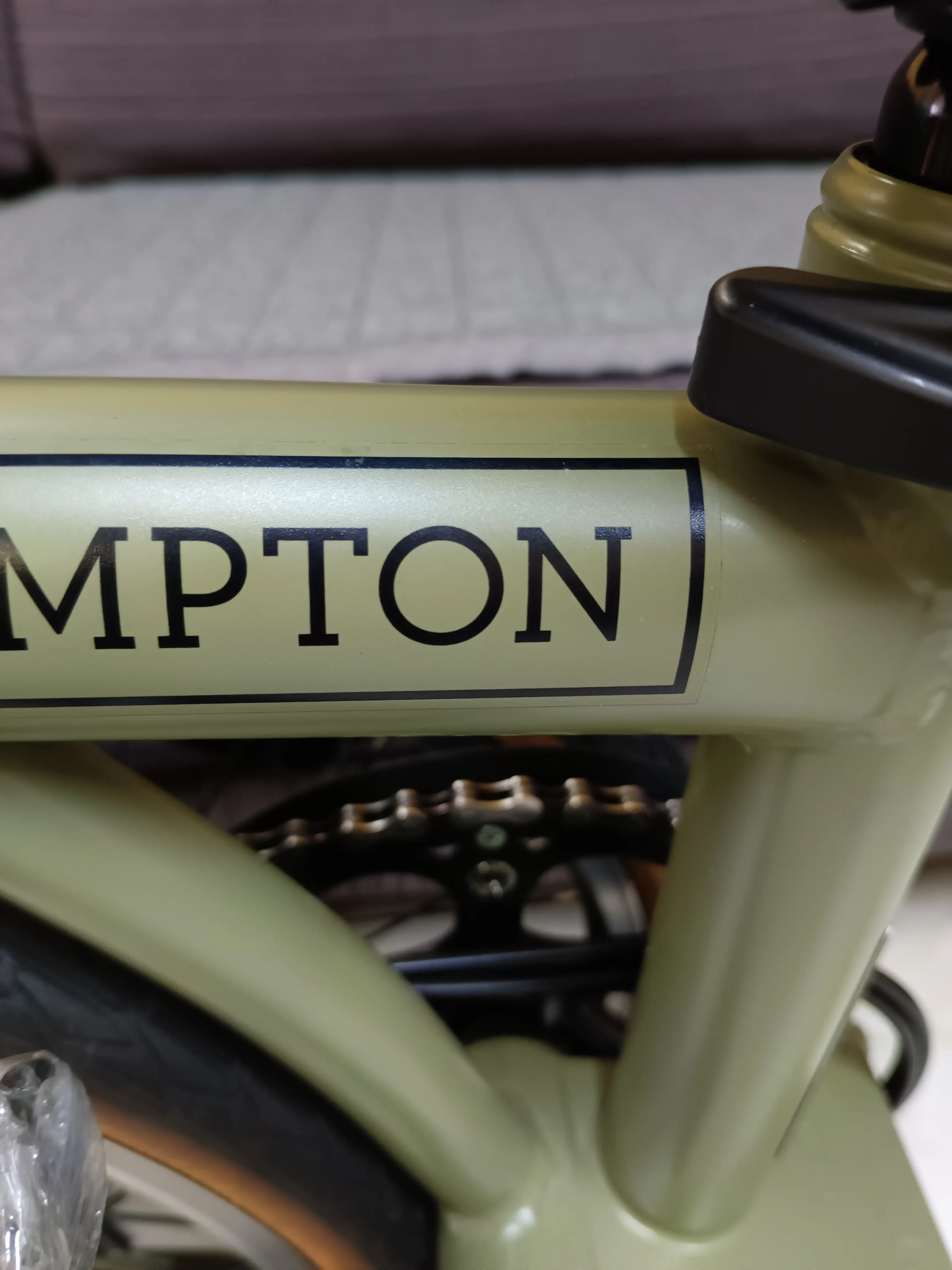 Brompton Explore M6E - Limited Edition - Excellent condition & Really New - Full set