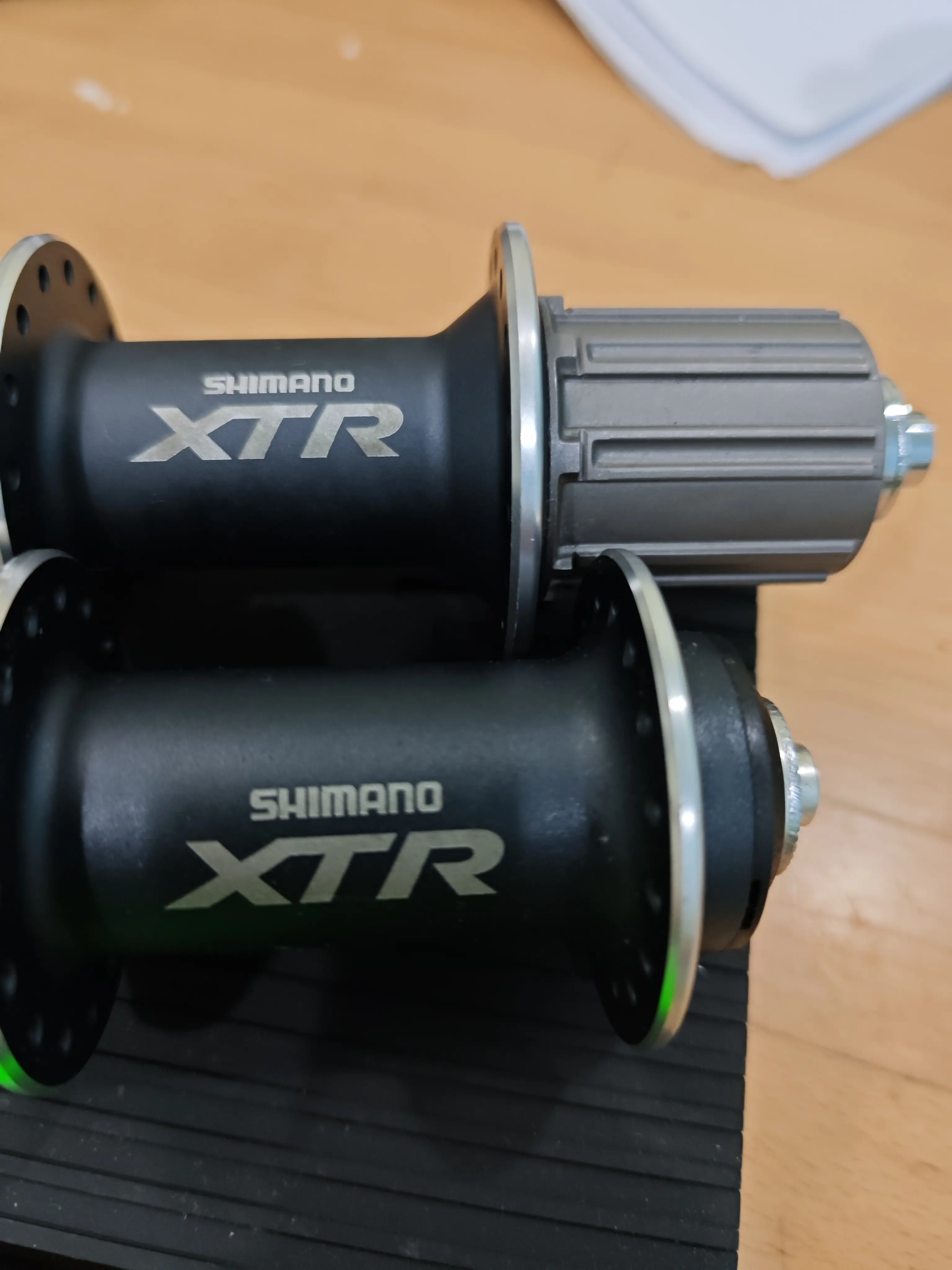 Shimano XTR FH-M975 100/135mm Front/Rear hub
