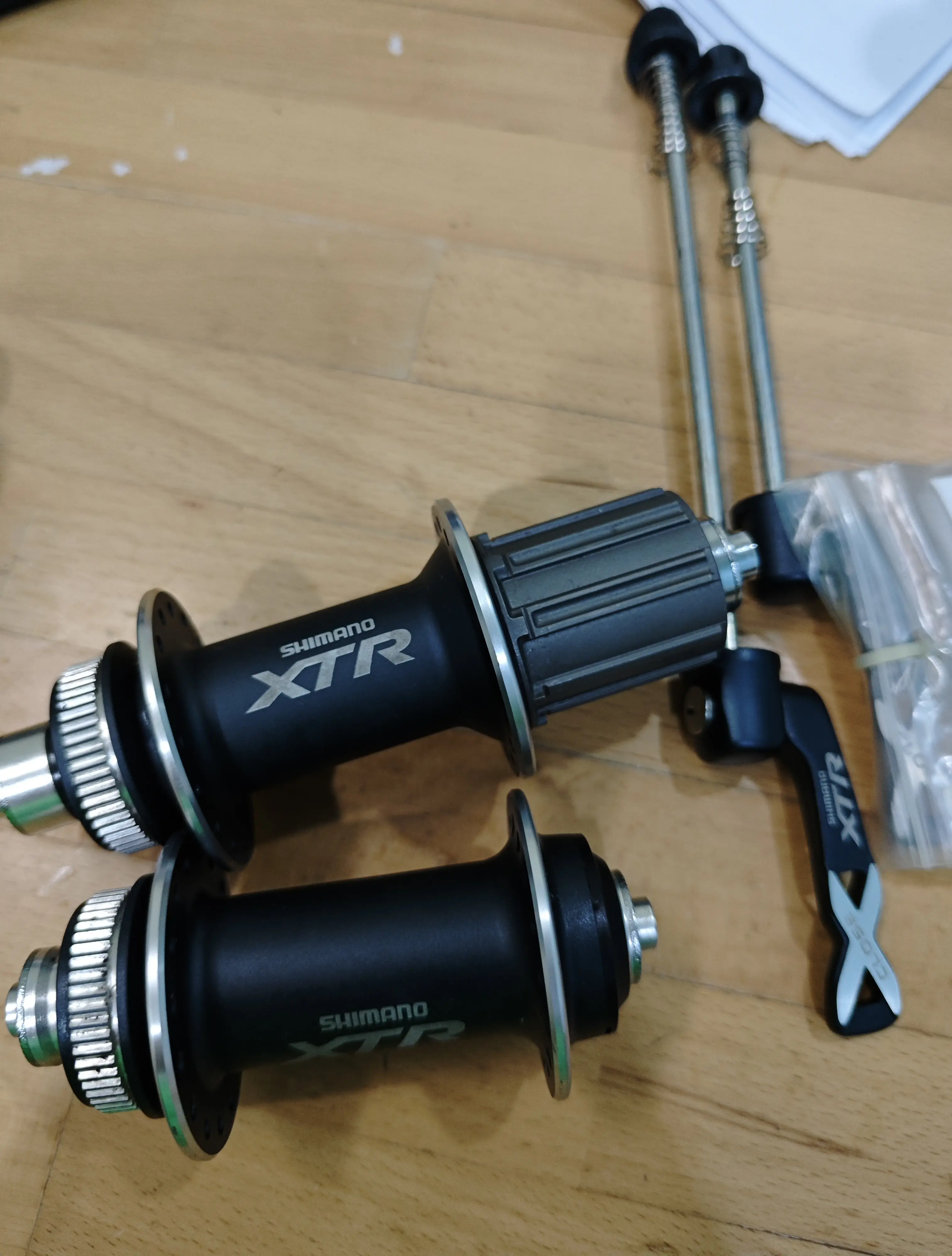 Shimano XTR FH-M975 100/135mm Front/Rear hub
