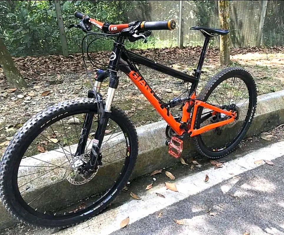 Giant Anthem 3 26er MTB (Sale) + XDS 20er Kids MTB (gift)