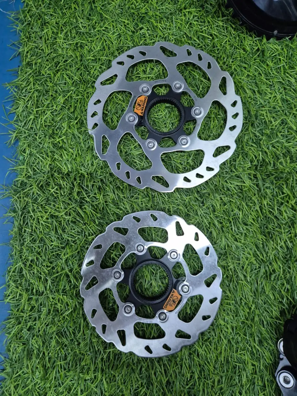 Shimano 105 (R7120) 12 Speeds (Disc) Brand New !
