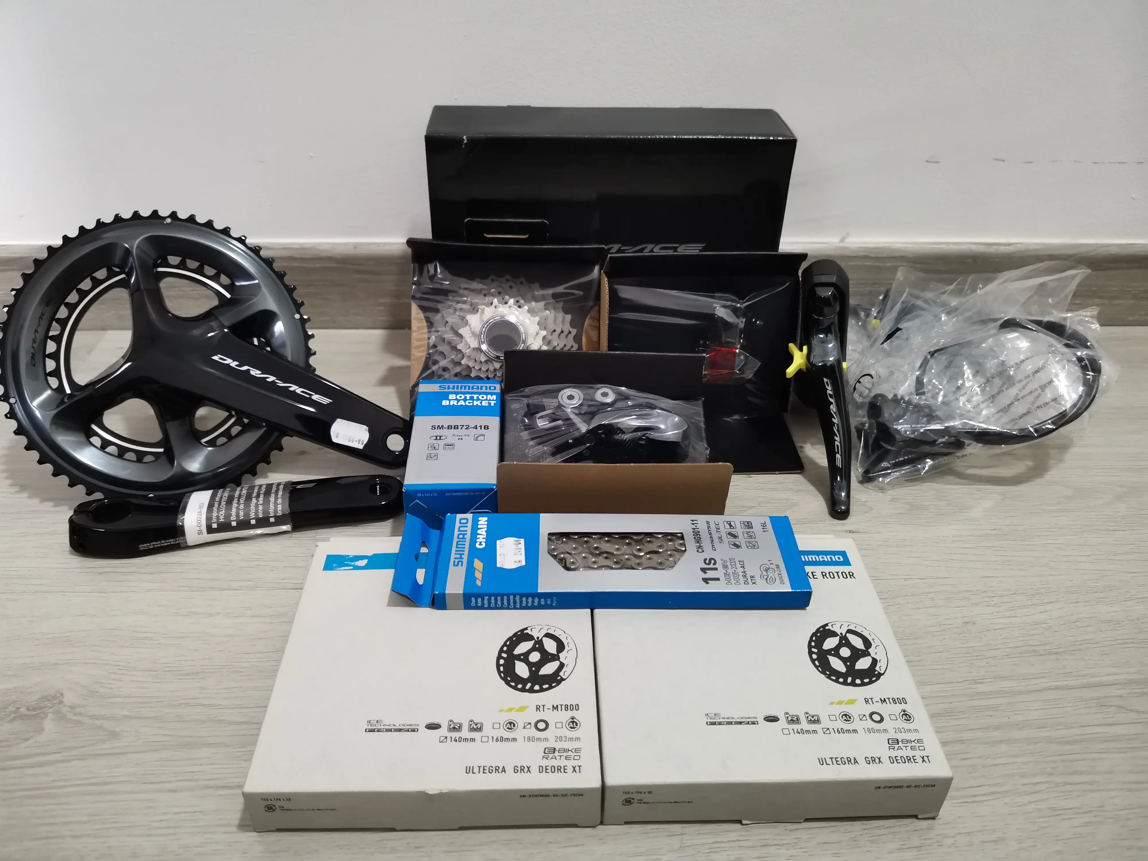 Shimano Dura Ace 11 Speeds Disc (R9120) -Brand New !!