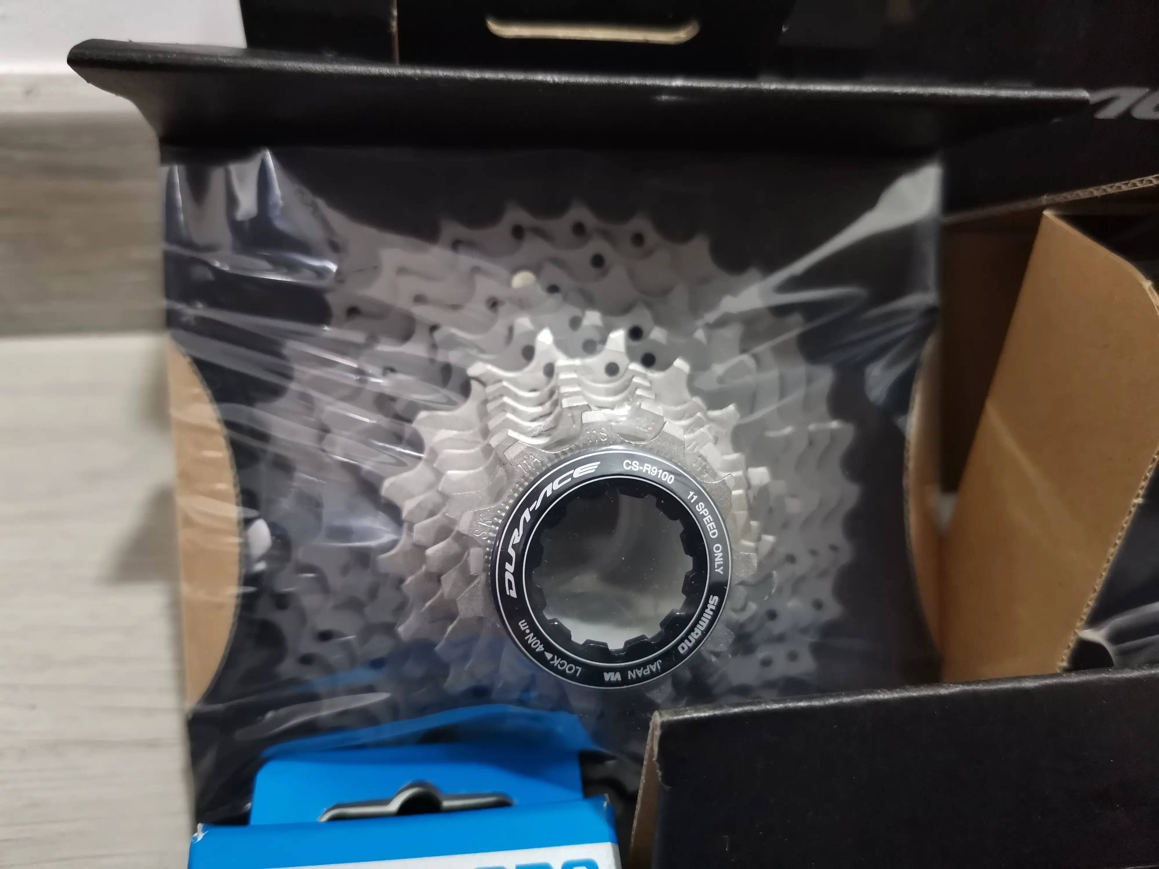Shimano Dura Ace 11 Speeds Disc (R9120) -Brand New !!