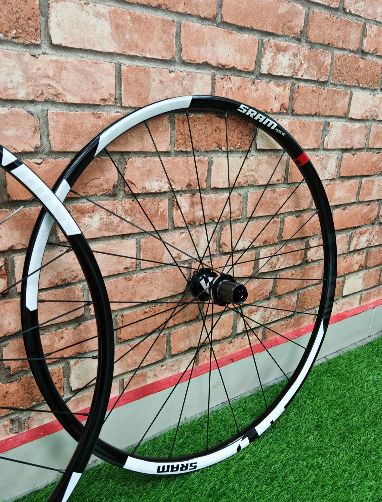 Sram Rise 40 (29er) Non Boost - (Brand New !!!)