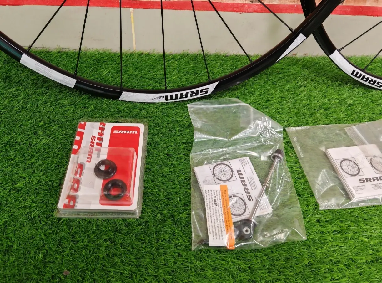 Sram Rise 40 (29er) Non Boost - (Brand New !!!)