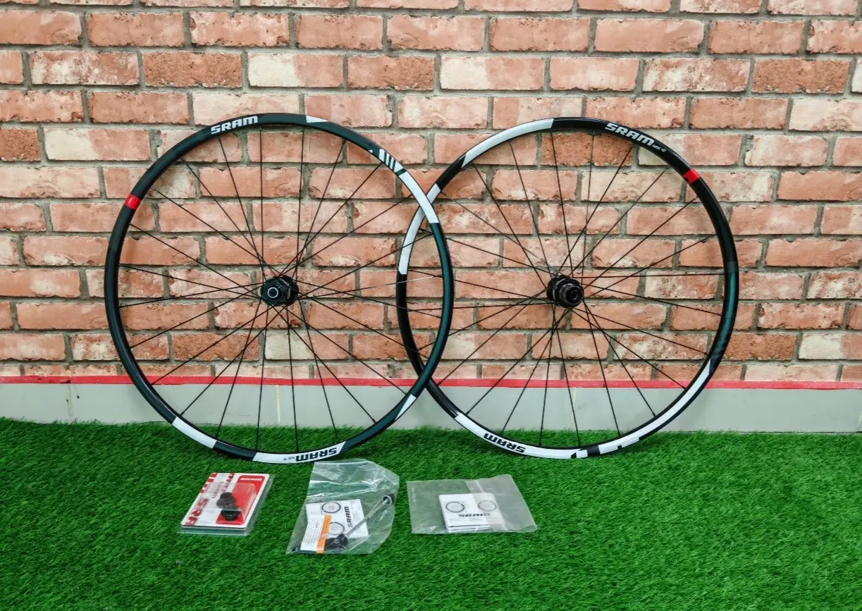 Sram Rise 40 (29er) Non Boost - (Brand New !!!)