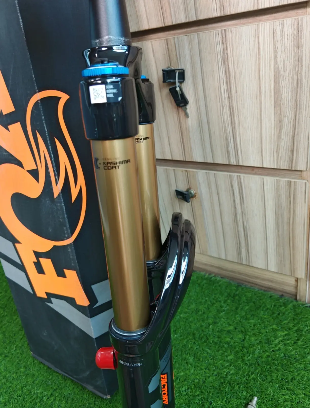 Fox Factory 38 Float (29er/27.5+) 180mm - (Brand New !!)