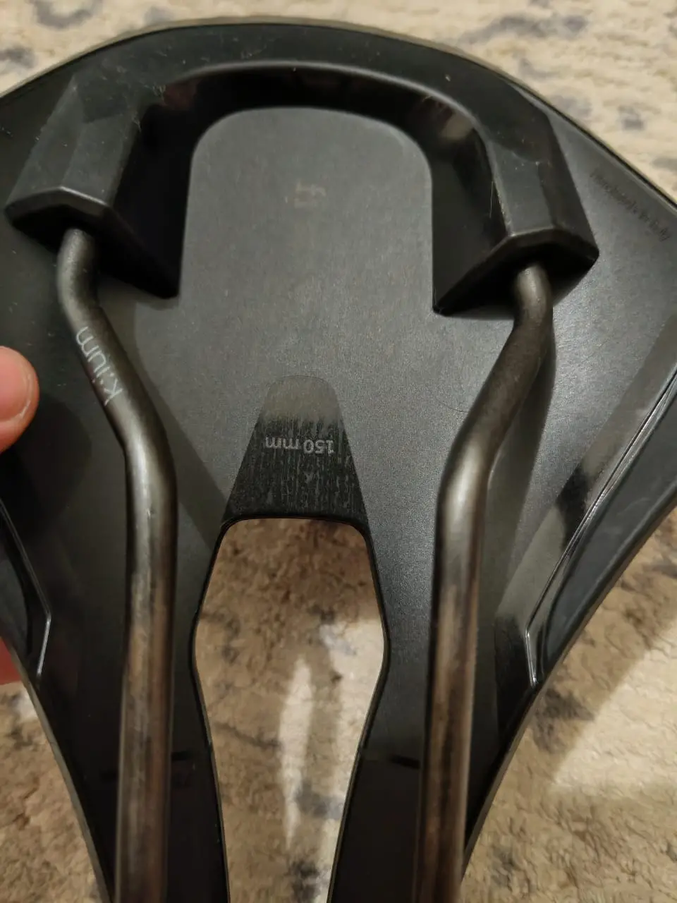 Fizik Tempo Argo R3 Kium rail (Like New !!)