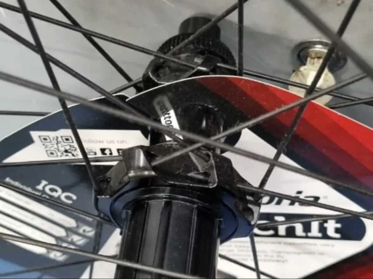 Vittoria Elusion Carbon Disc 42mm -Clincher - (Brand New)