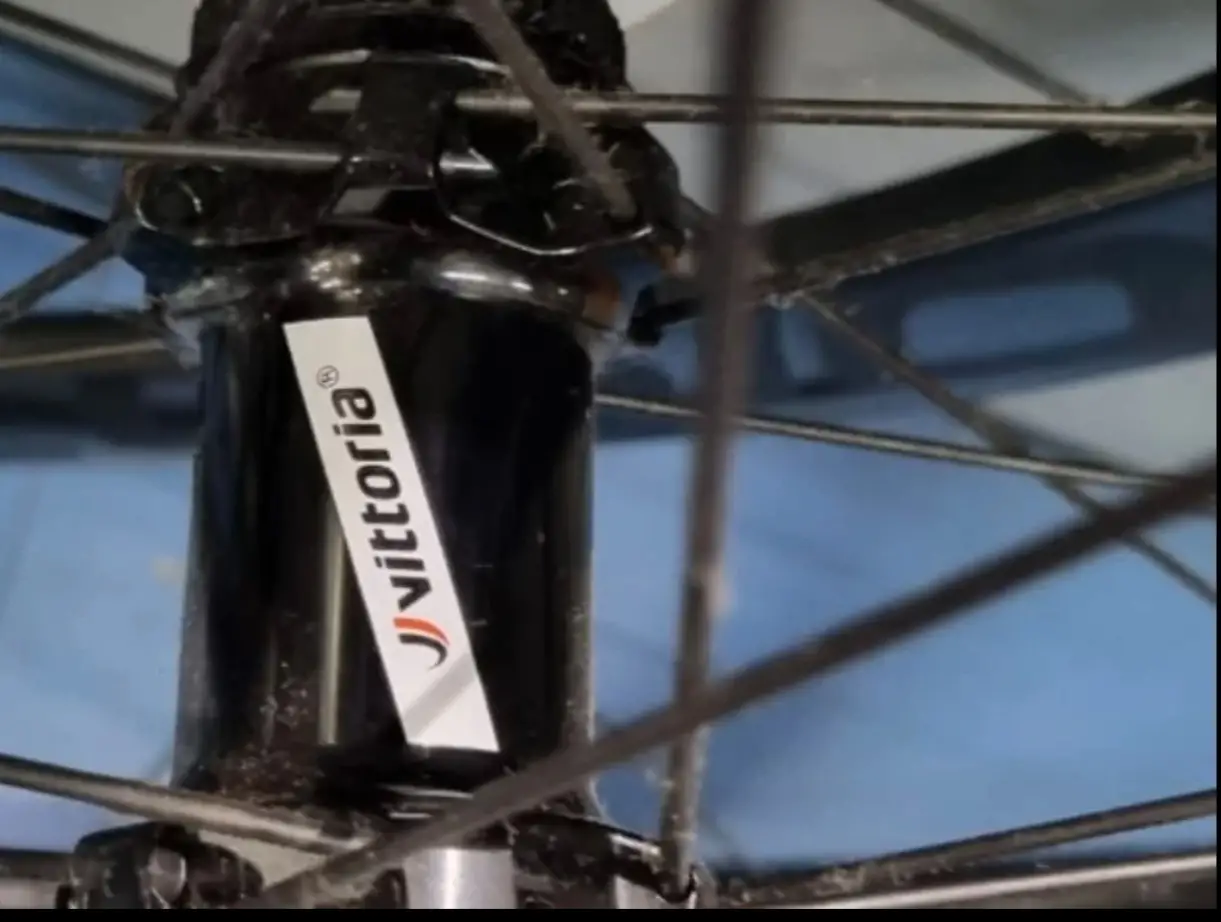 Vittoria Elusion Carbon Disc 42mm -Clincher - (Brand New)
