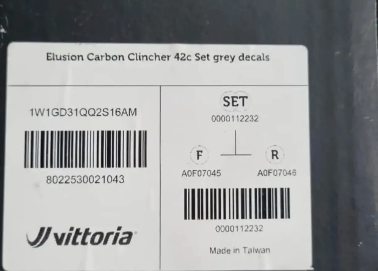 Vittoria Elusion Carbon RimBrake 42mm -Clincher- (Brand New)