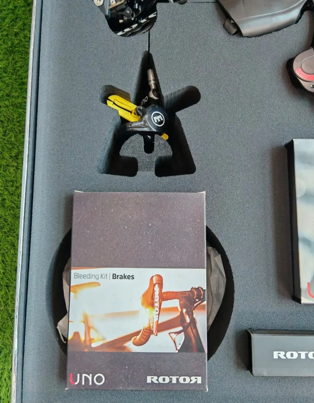 Rotor UNO Groupset Disc Flatmount (11-28t) Brand New !!