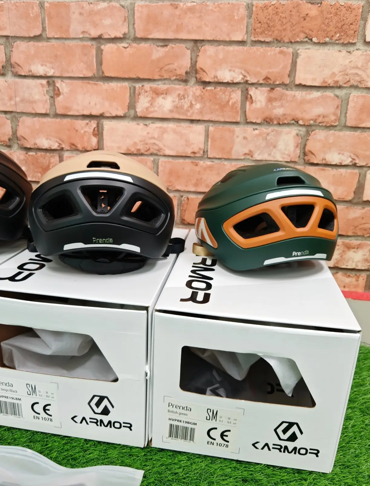 KARMOR Prenda (S/M & L) Helmet - Brand New !!