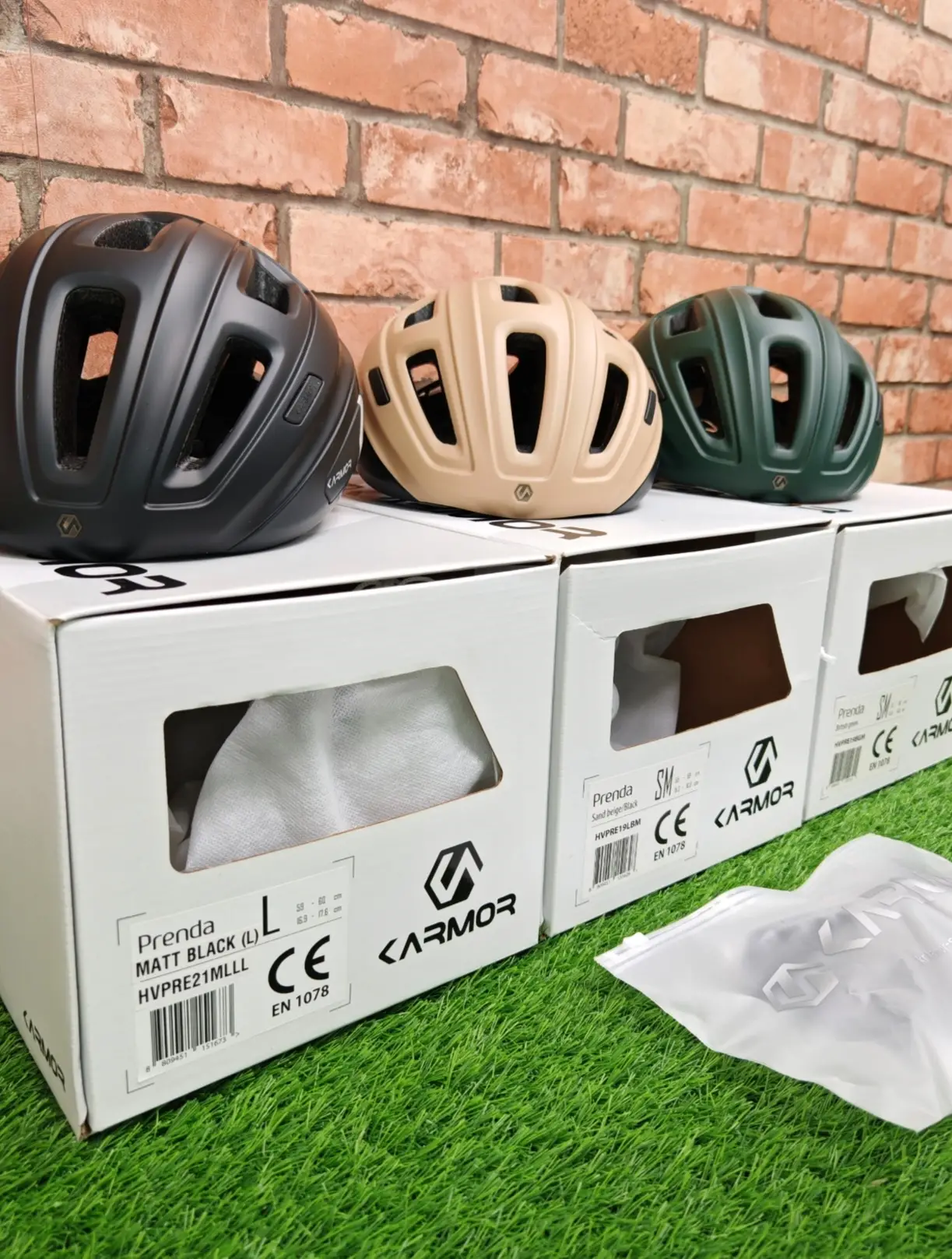 KARMOR Prenda (S/M & L) Helmet - Brand New !!