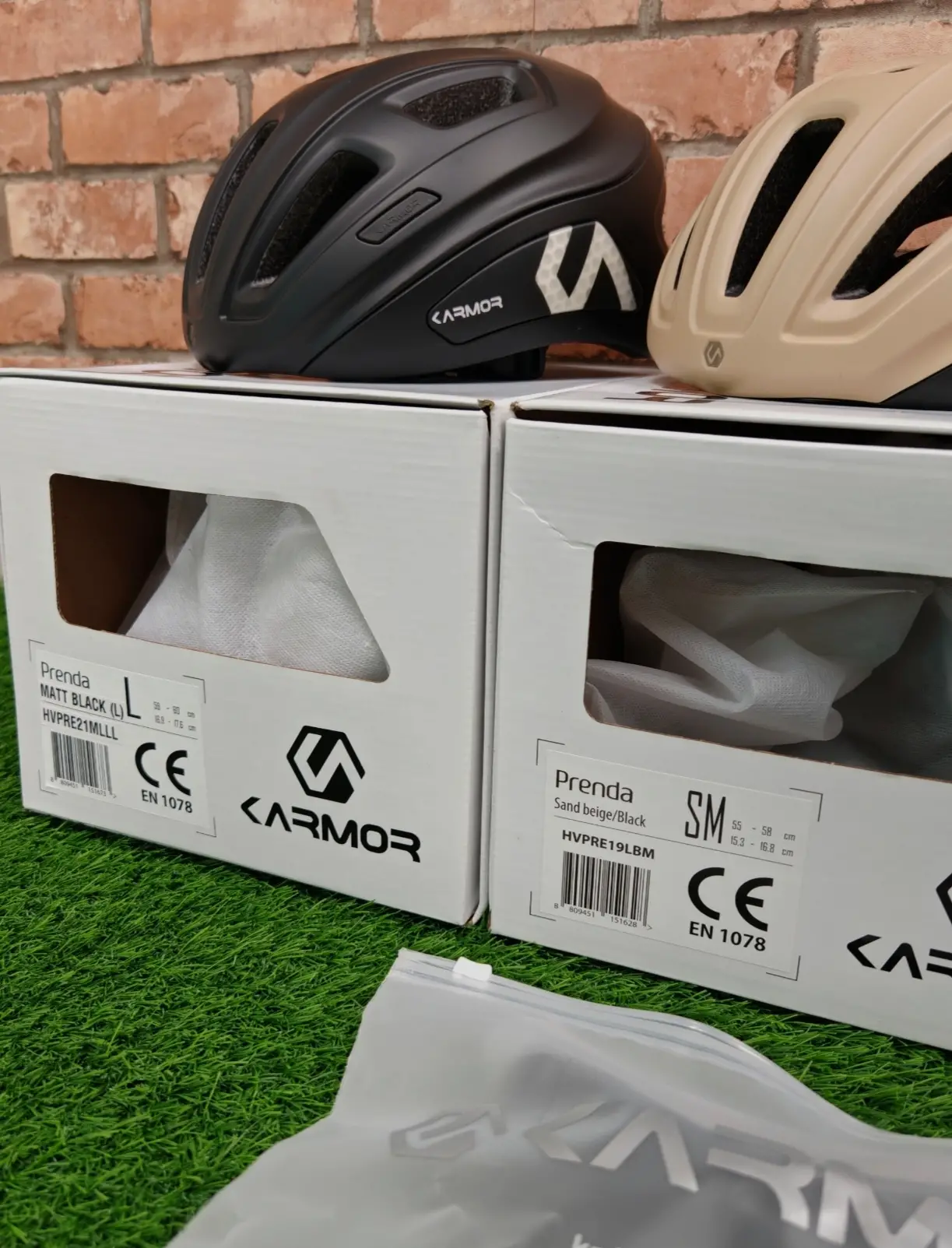 KARMOR Prenda (S/M & L) Helmet - Brand New !!