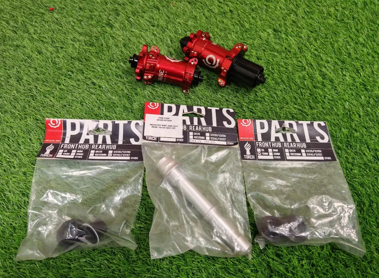 Industry Nine Torch Hub set (24-holes) Non Boost - (Brand New !!!)