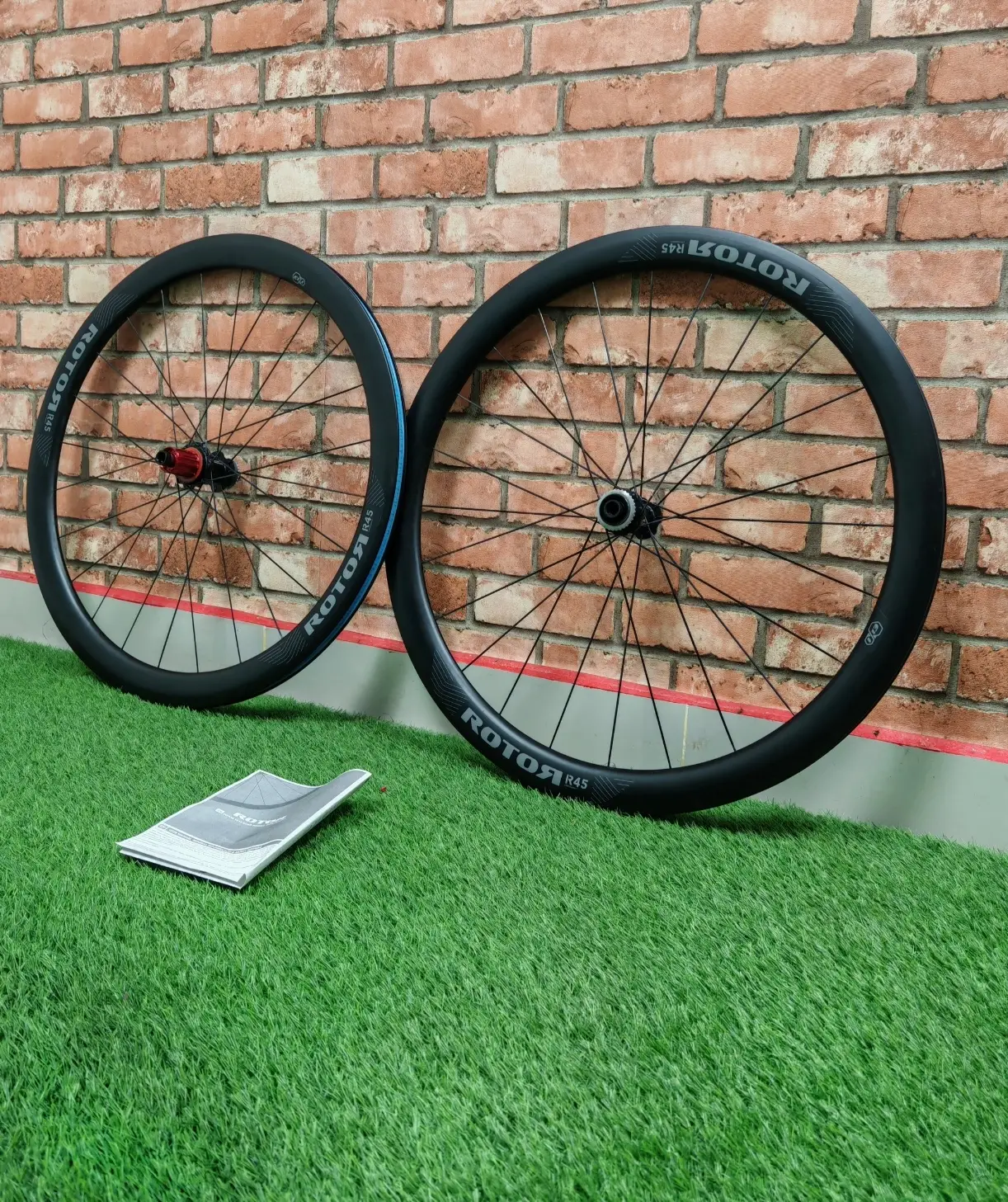 Rotor C45 Carbon SL Disc Wheelset (Clincher; Shimano) Brand New !!!