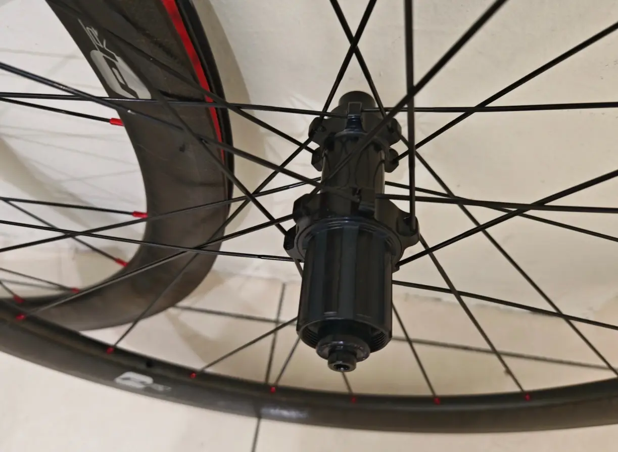 ProLite Carbon Wheelset with tires (50mm) Clincher;Shimano Bodyhub (Brand New!)