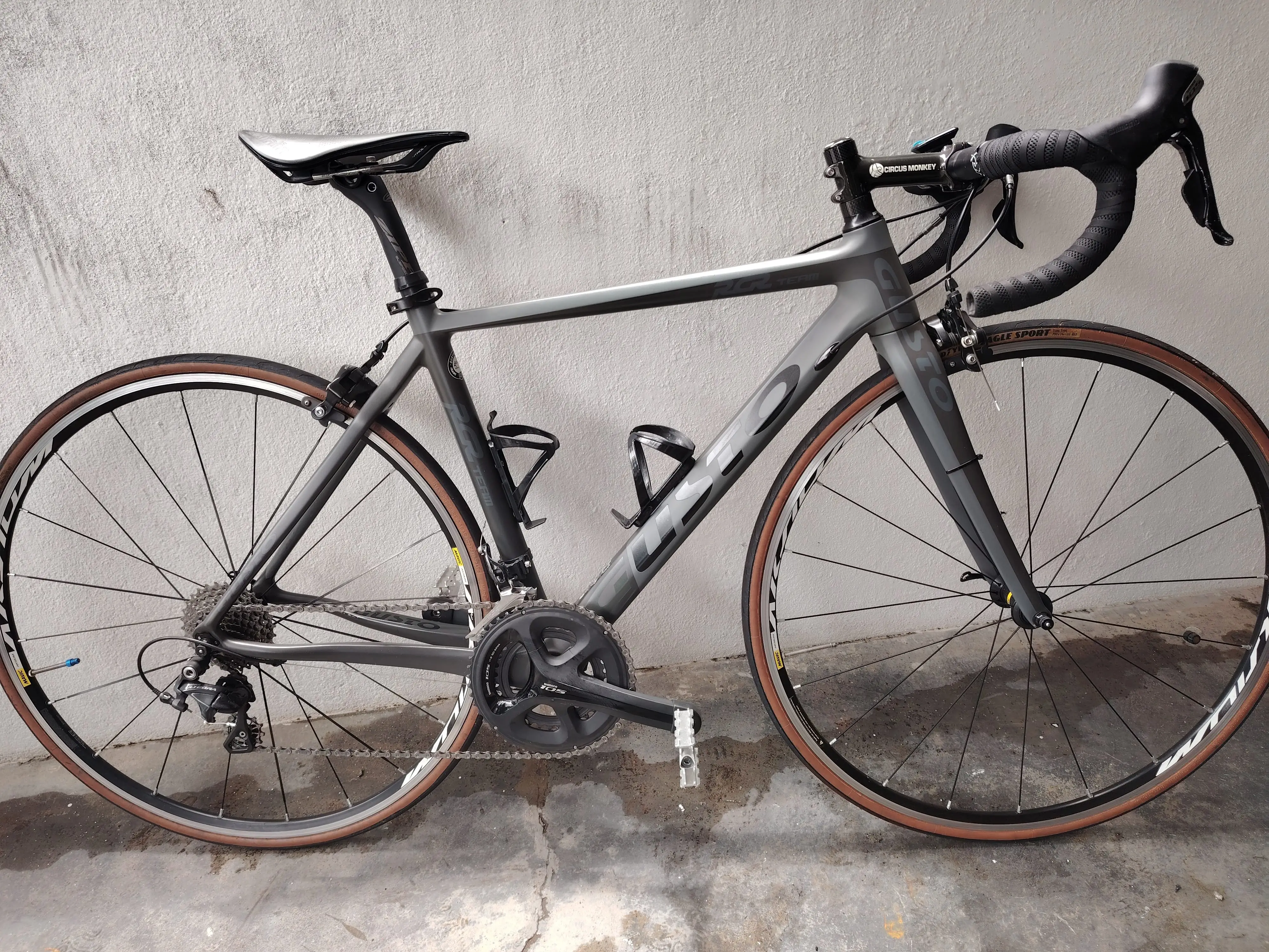 Gusto Road Bike For Sale