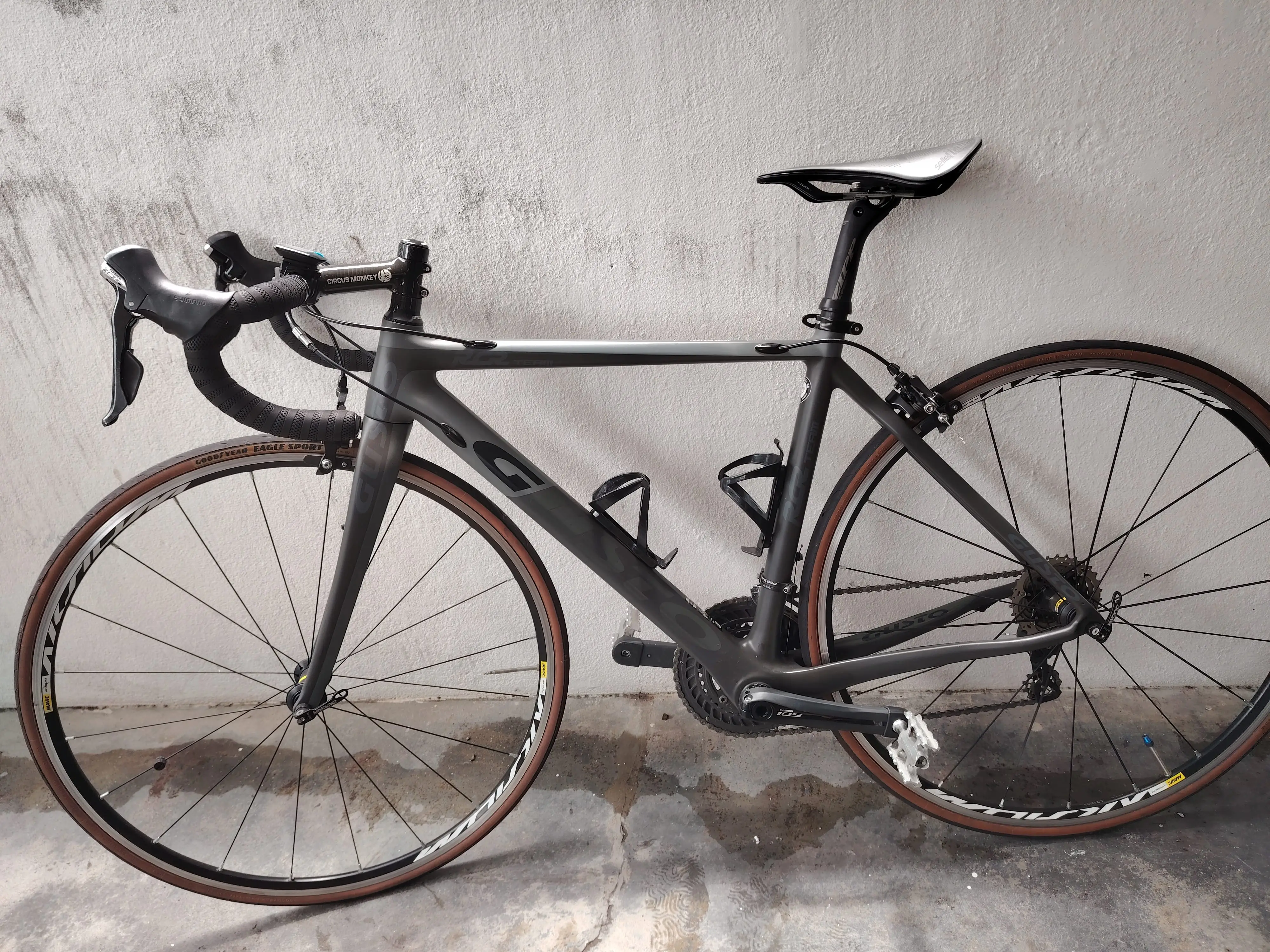 Gusto Road Bike For Sale