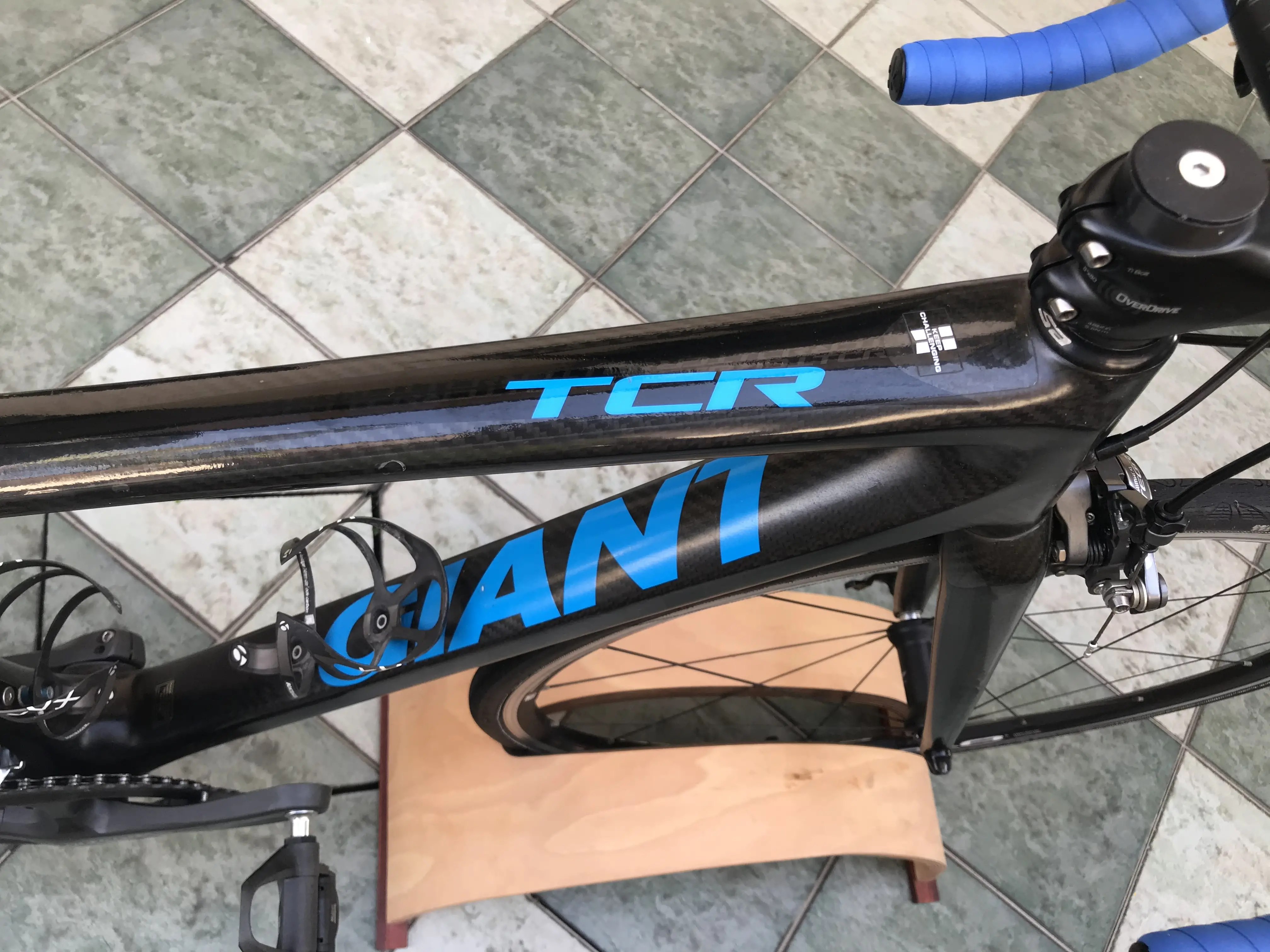 Giant TCR Advance SL with Campagnolo Zonda