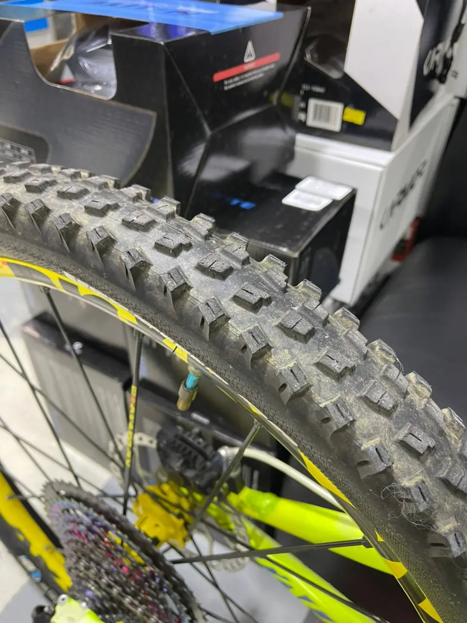 Taokas Lycaon 27.5 Enduro MTB (Small 16") full suspension Fox 36 Mavic Deemax pro Vee flow snap