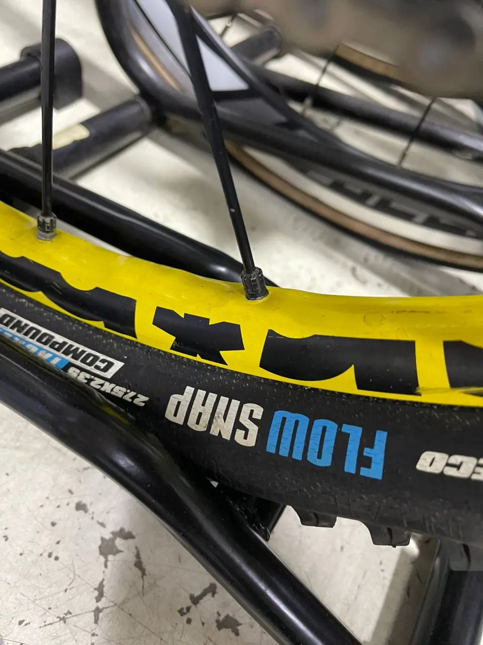 Taokas Lycaon 27.5 Enduro MTB (Small 16") full suspension Fox 36 Mavic Deemax pro Vee flow snap