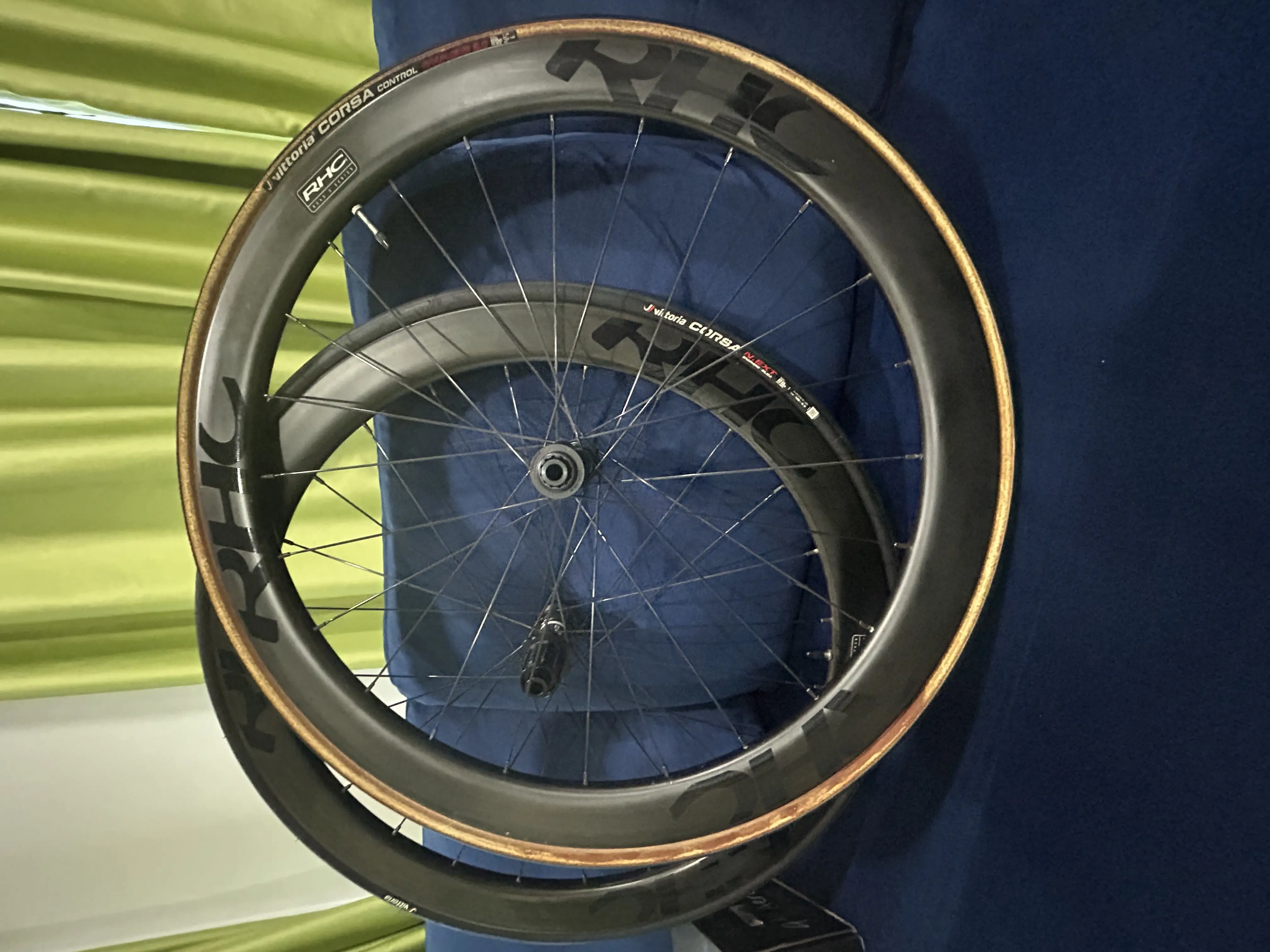 S50 ROAD DISC CARBON WHEELSET  HUB DT350
