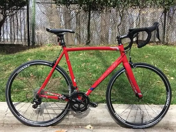 2016 Fuji Roubaox 1.3 Road Bike