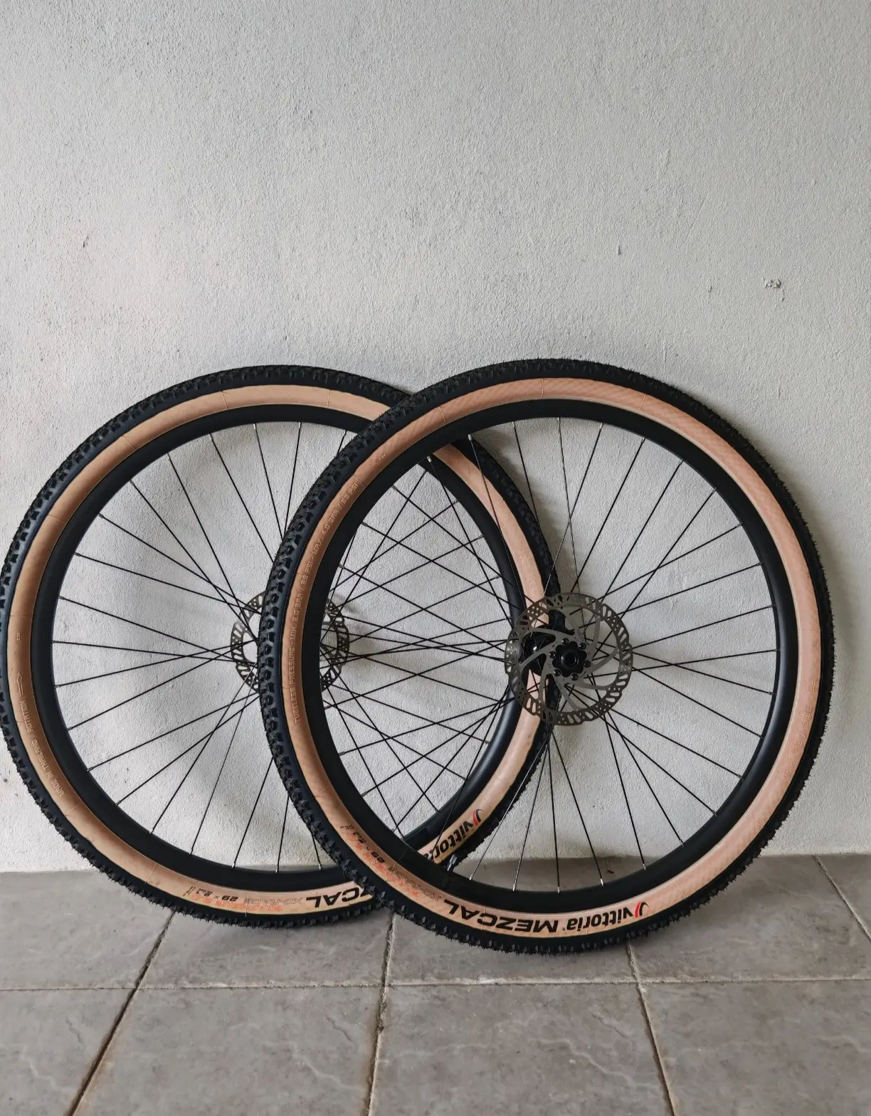 29er Boost Wheelset + Vittoria Mezcal+ rotor (Like New !!!)