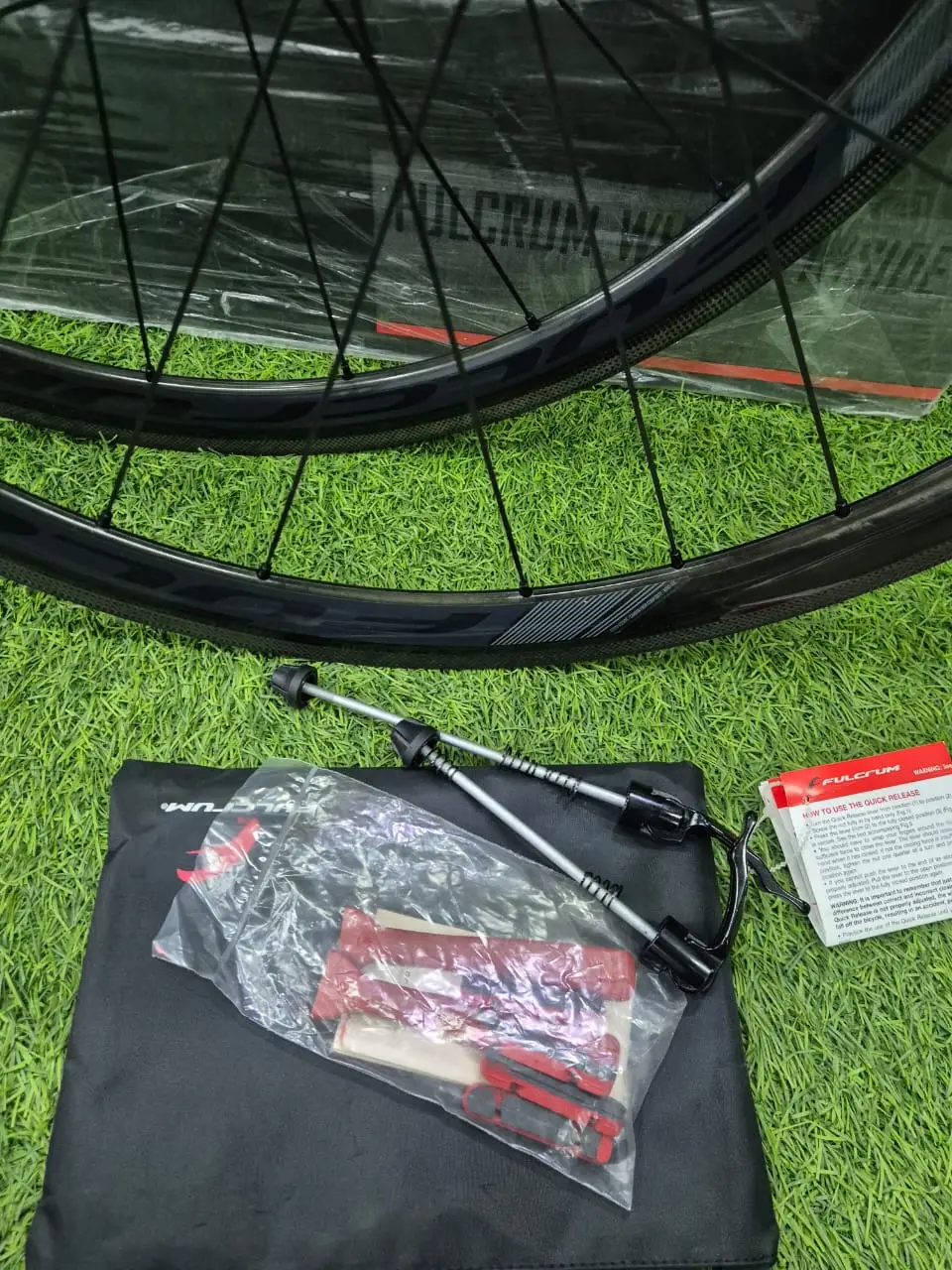 Fulcrum Wind 40 RimBrake -Carbon Wheelset-(Brand New !!)