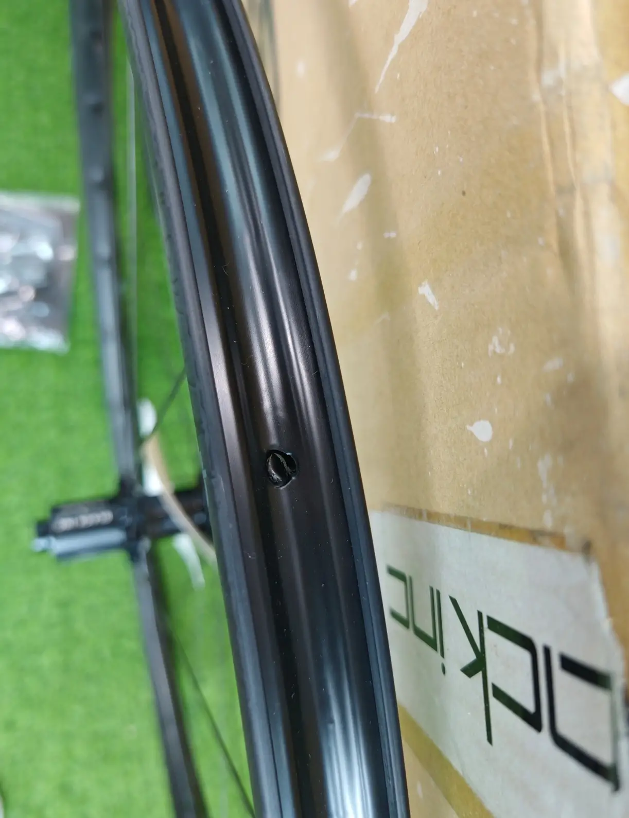 BlackInc TWENTY Disc (Ceramic Speed) Clincher 20mm - Brand New !!